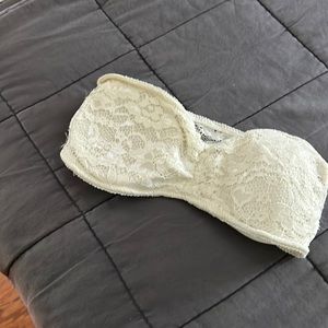 Great floral lace strapless bra